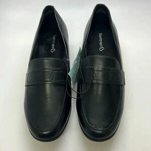 Women’s Baretraps Black Loafers Size 7W